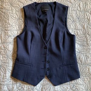 Banana Republic vest in lightweight wool size 2